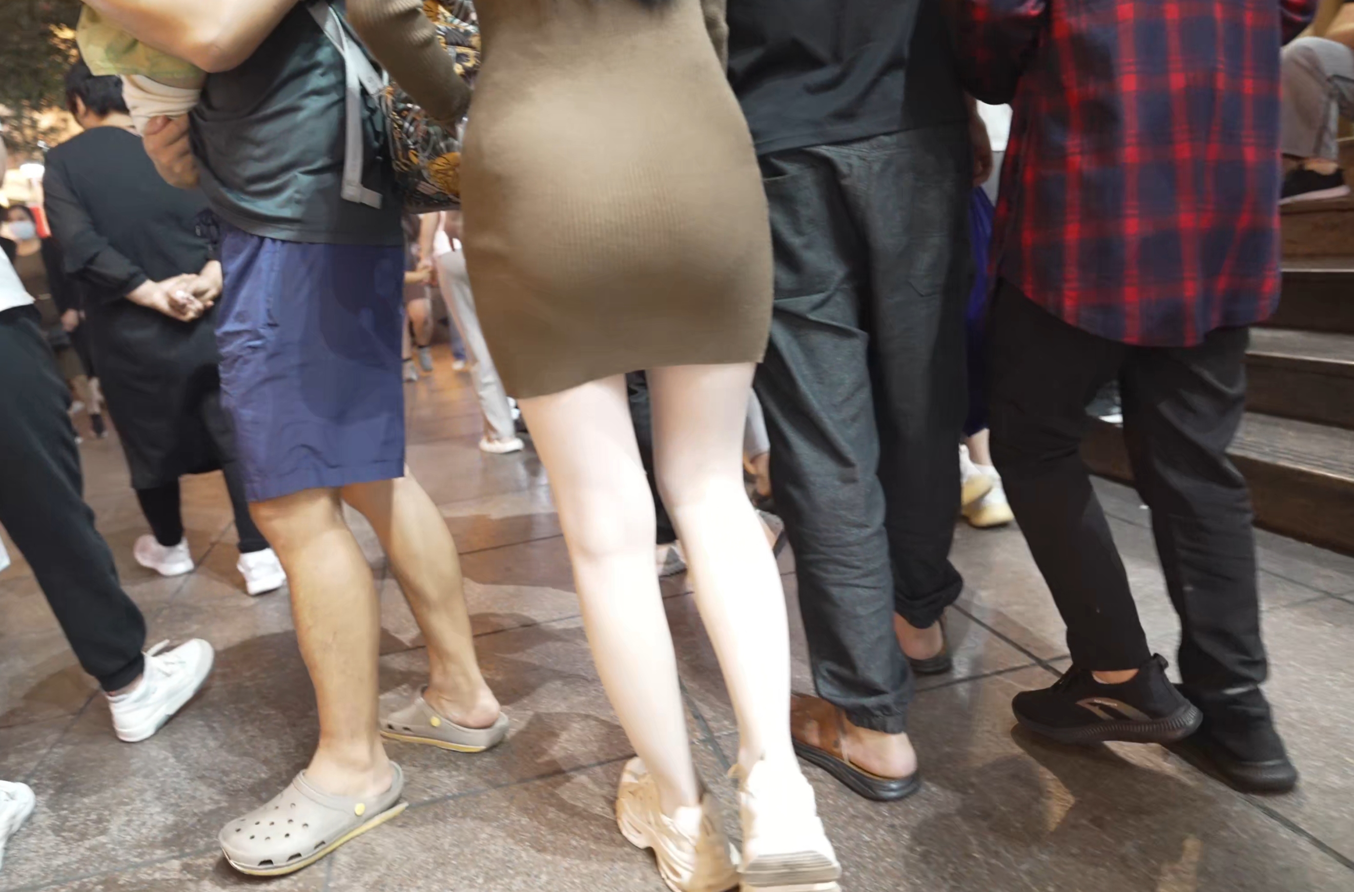 hip-covering skirt 4K/60fps/01:54s #27